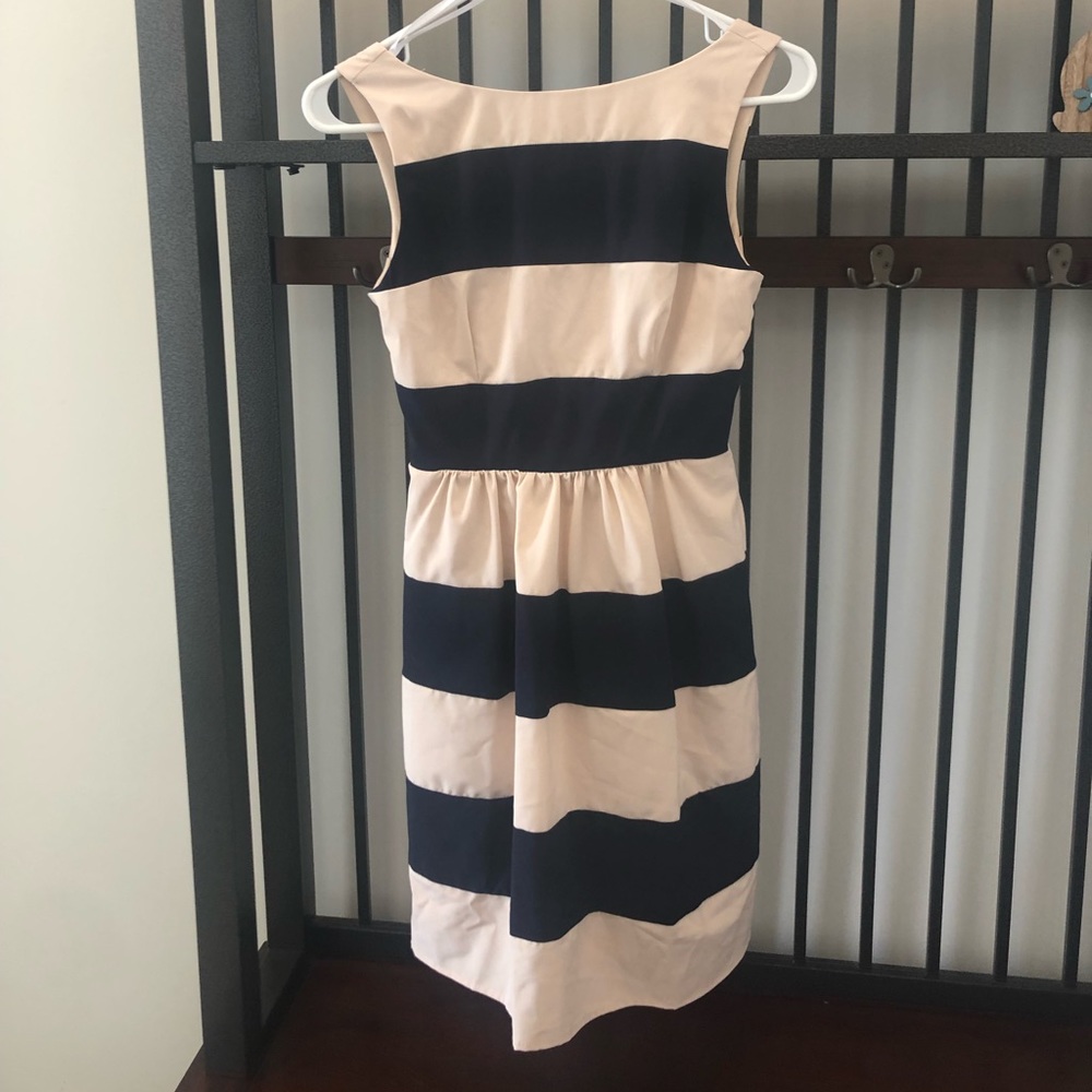 Cute navy and cream stopped dress size 1/2
